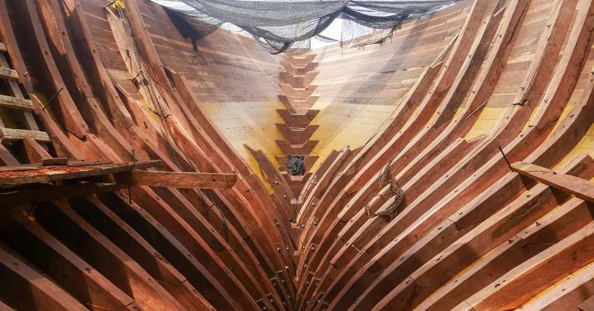 Inside the hull, rows of curved ribs meeting at the keel